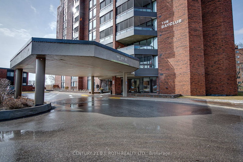 301 - 181 Collier St, Barrie, L4M 5L6 | Image 3