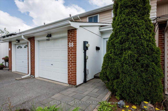 88 Chaucer Crescent