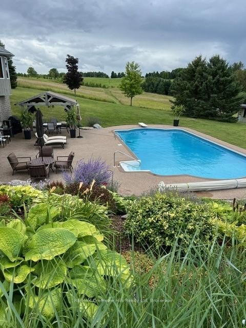 2332 Centre Line Rd, Clearview, L0M 1G0 | Image 3