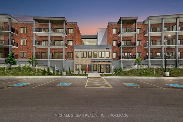 402 - 121 Mary Street