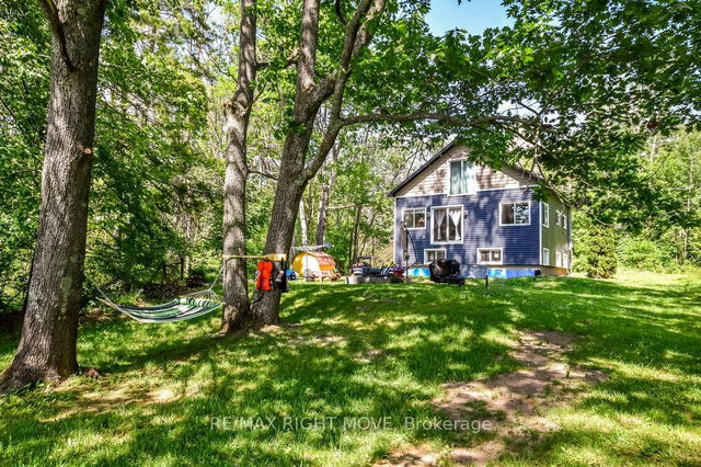 6896 Pentland Lane