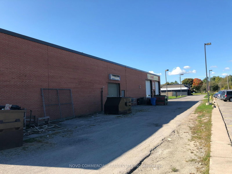 2 - 324 Memorial Ave, Orillia, L3V 5X6 | Image 3