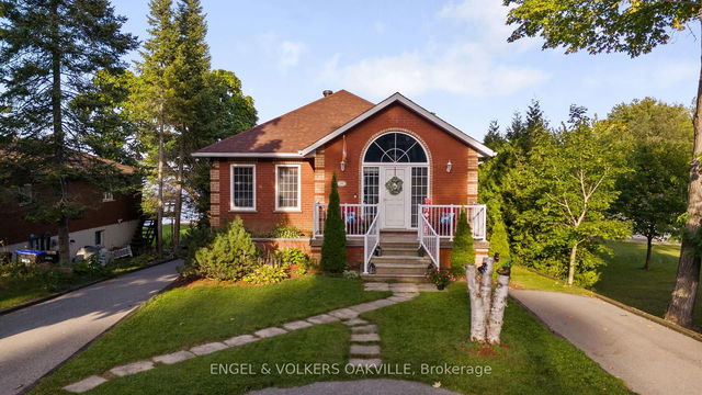 216 Robins Point Road
