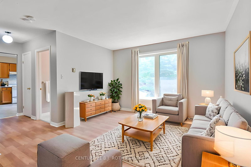 19 South St S, Orillia, L3V 3T1 | Image 3