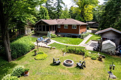 10 Victoria Ave, Tiny - Rural Tiny image-0-3