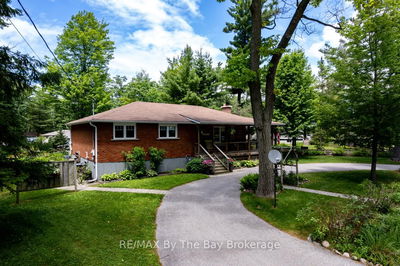 10 Victoria Ave, Tiny - Rural Tiny image-0-4