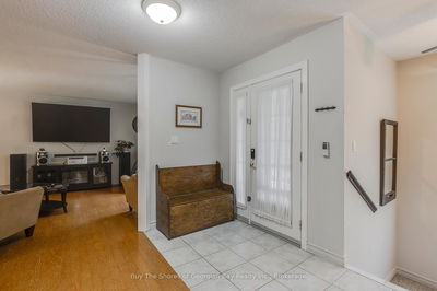 34 Pineshore Cres, Tiny - Rural Tiny image-0-4