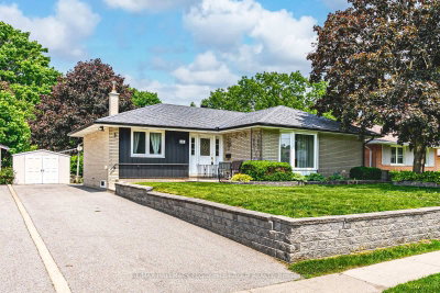 Detached House sold at 110 Melrose Avenue, Barrie, Ontario, L4M 2B3 - Codrington - MLS: S12274246