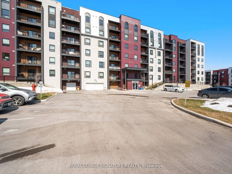 212 - 4 Spice Way, Barrie, L9J 0M2 | Image 3