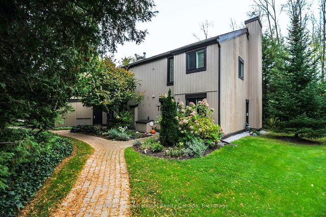 110 Escarpment Crescent