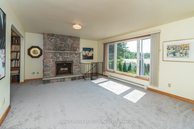 1420 Tiny Beaches Rd, Tiny - Rural Tiny image-0-4