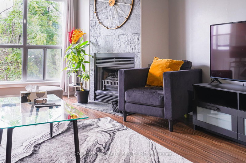 316 - 120 Bell Farm Rd, Barrie, L4M 6J2 | Image 2