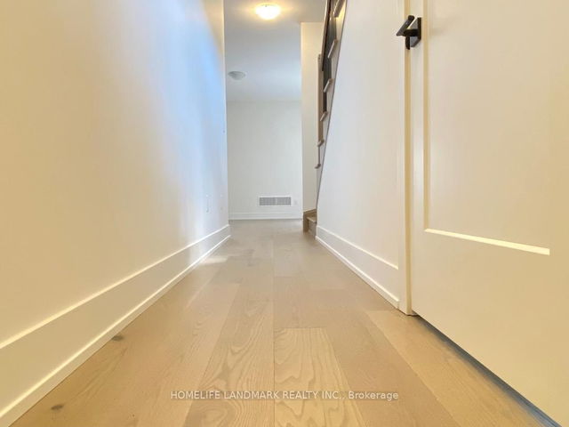 32 West Oak Trail