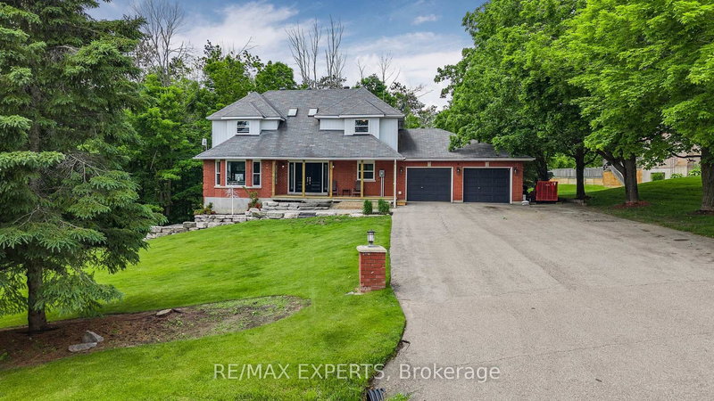 602 Scarlett Line, Springwater, L4R 4K3 | Image 2