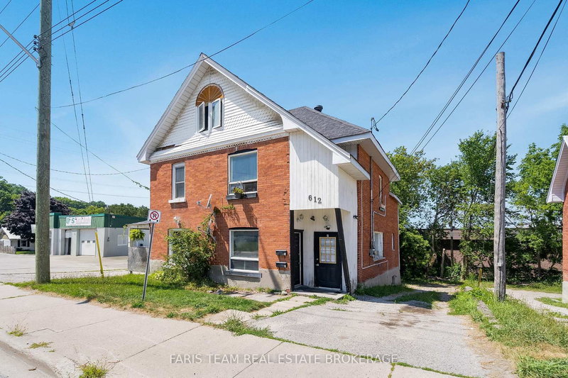 612 Bay St, Midland, L4R 1L6 | Image 3