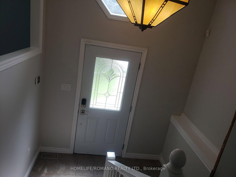 3345 Beckett Pl, Severn, L3V 6H3 | Image 3