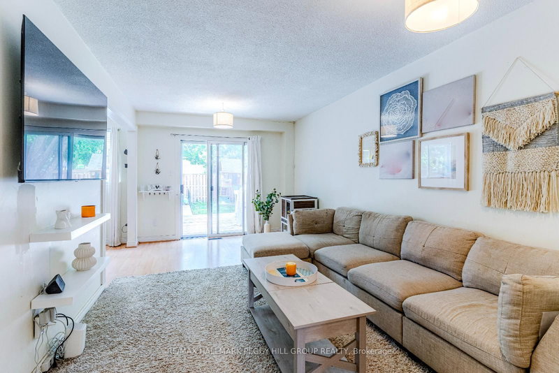 46 Chaucer Cres, Barrie, L4N 4T7 | Image 3