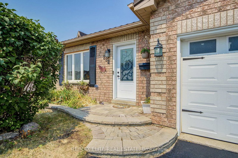 222 Country Lane, Barrie, L4N 0W1 | Image 3