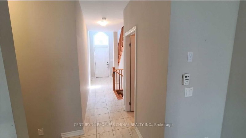 5 Gregory Ave, Collingwood, L9Y 0Z5 | Image 2