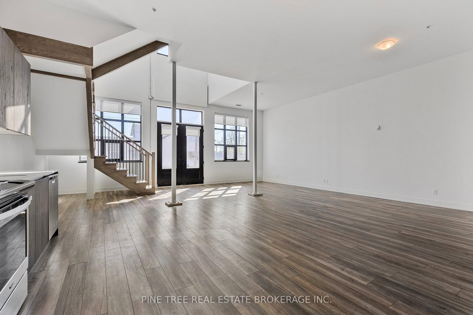 21 Matchedash Street S, Unit 105 - Photo 11