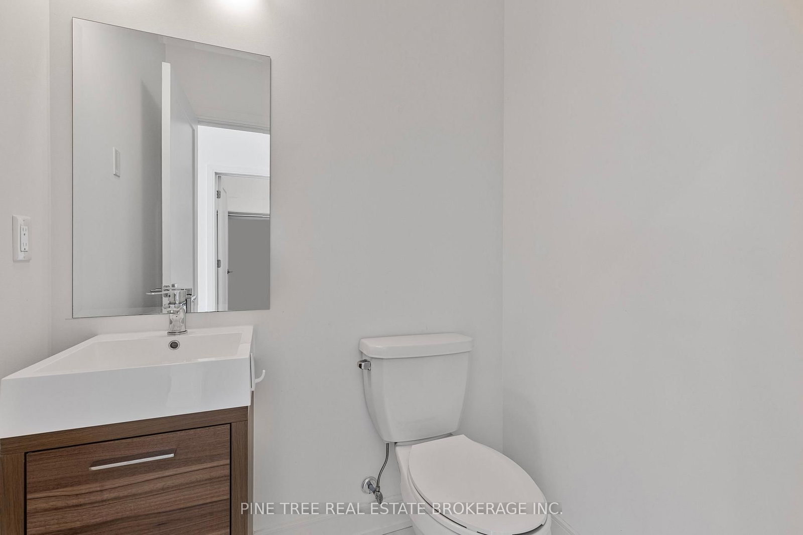 21 Matchedash Street S, Unit 105 - Photo 14