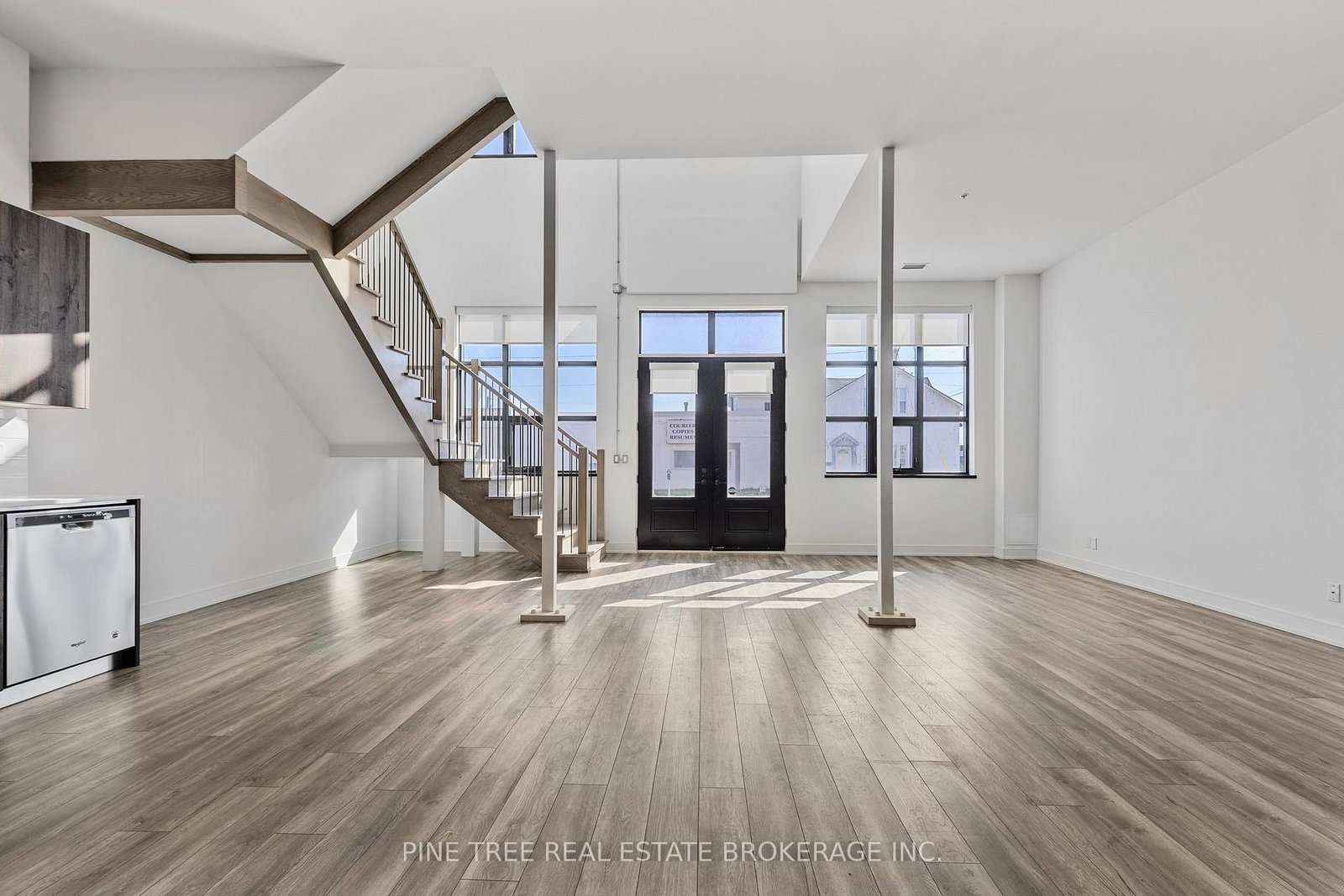 21 Matchedash Street S, Unit 105 - Photo 15