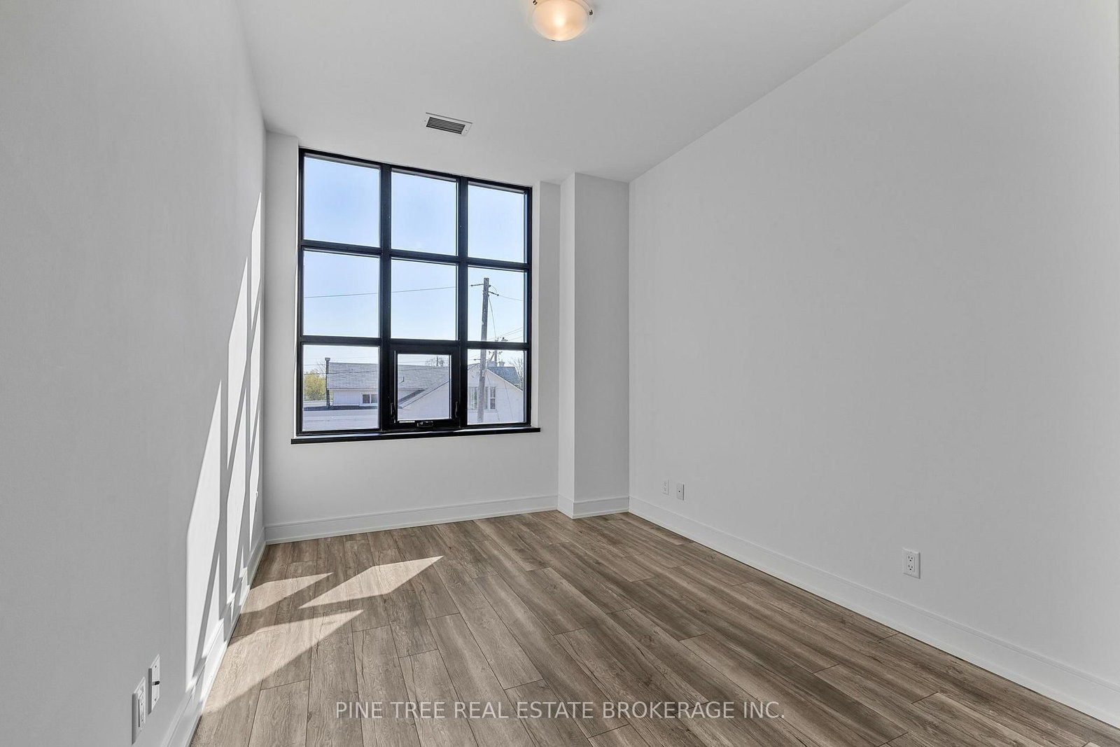 21 Matchedash Street S, Unit 105 - Photo 23