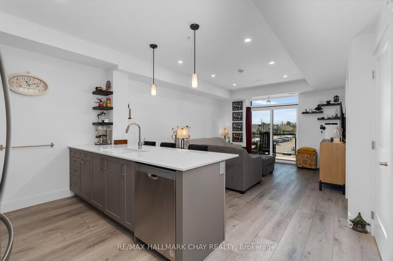 224 - 4 Kimberly Lane, Collingwood, L9Y 5T6 | Image 3