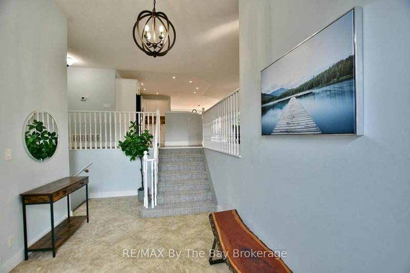 424 Ramblewood Dr, Wasaga Beach, L9Z 1P3 | Image 2