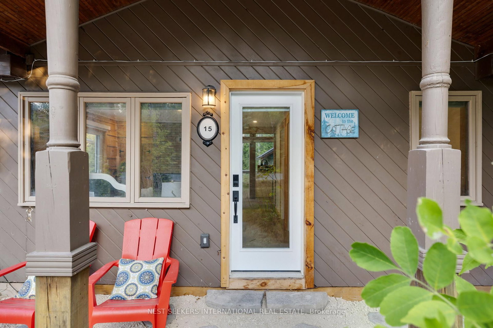 Listing Image 8