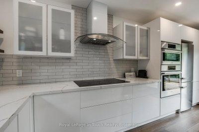26 Glen Cedar Drive • Tiny, ON photo 6