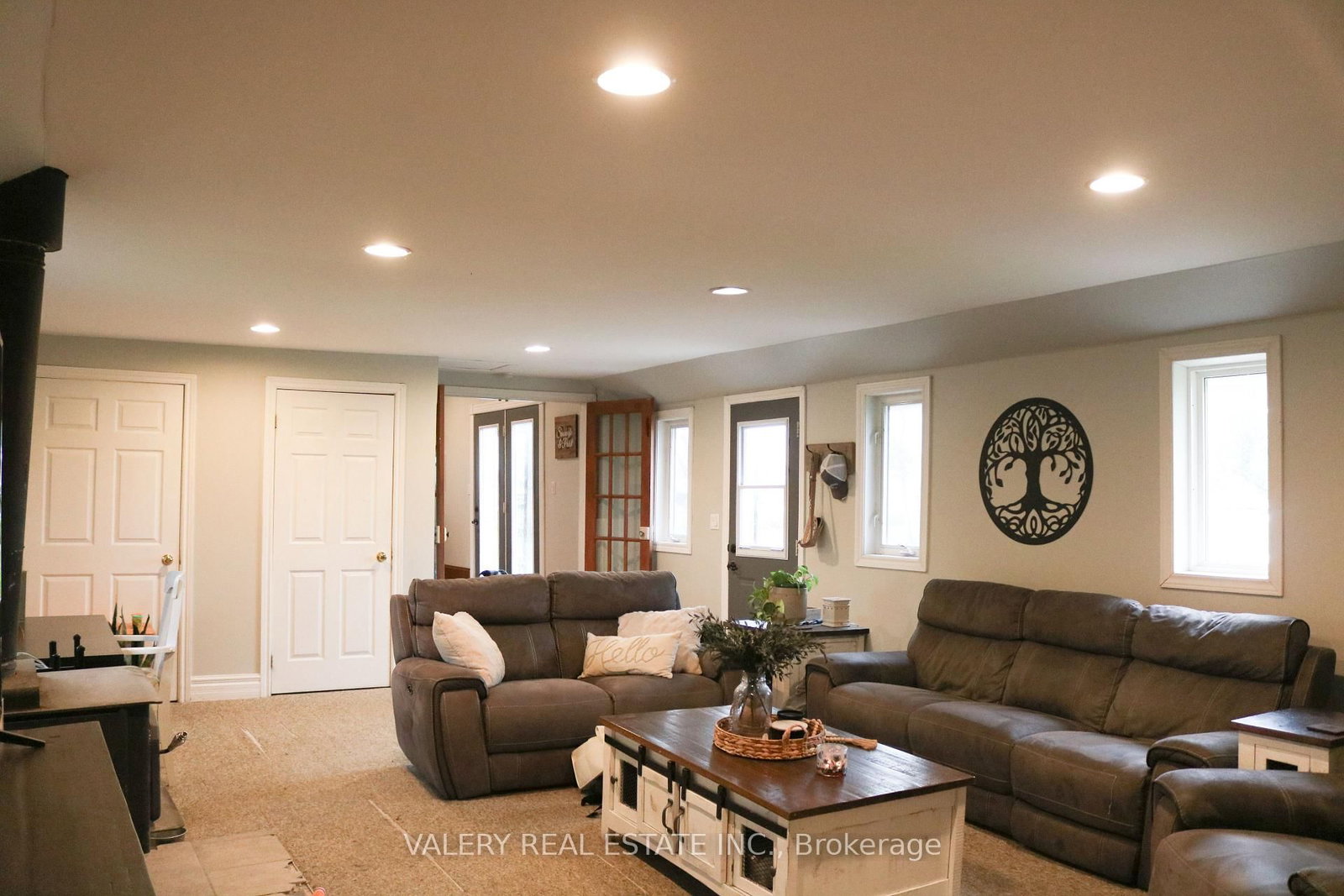 Detached House for sale at 4295 Horseshoe Valley Road, Springwater, Ontario, L9X 1G1 - Rural Springwater - MLS: S12360403