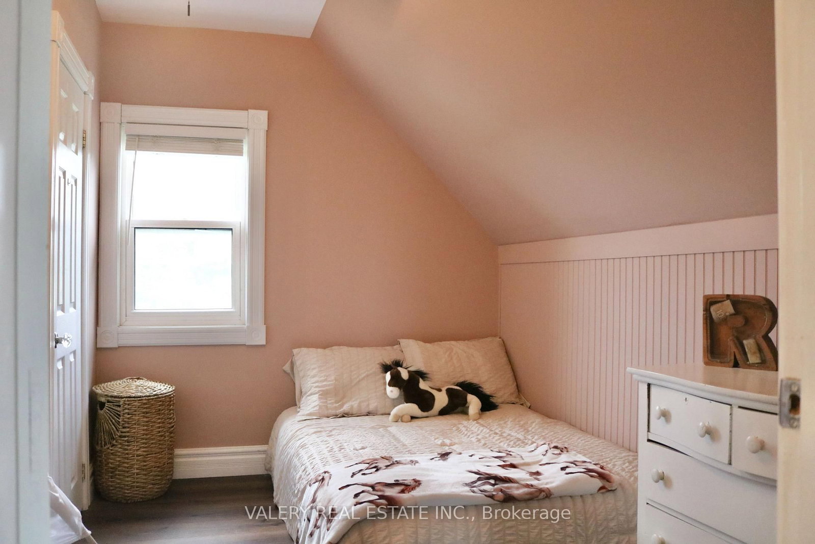 Detached House for sale at 4295 Horseshoe Valley Road, Springwater, Ontario, L9X 1G1 - Rural Springwater - MLS: S12360403