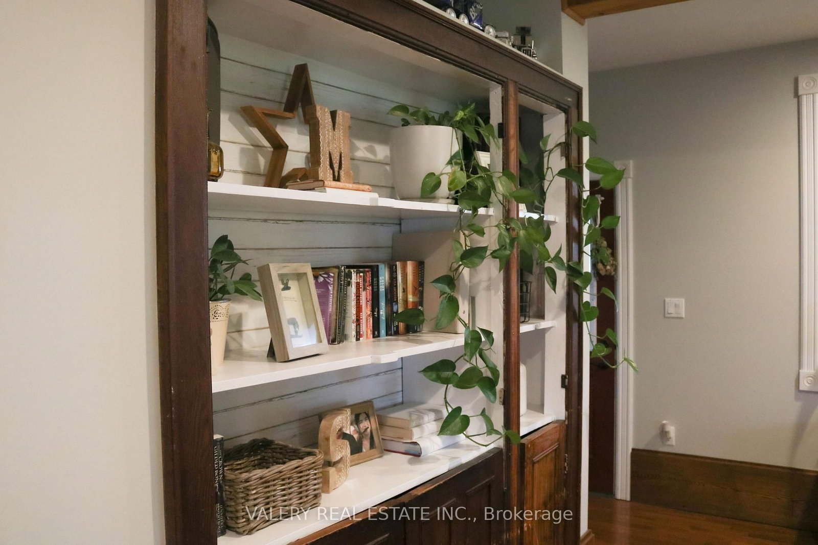 Detached House for sale at 4295 Horseshoe Valley Road, Springwater, Ontario, L9X 1G1 - Rural Springwater - MLS: S12360403