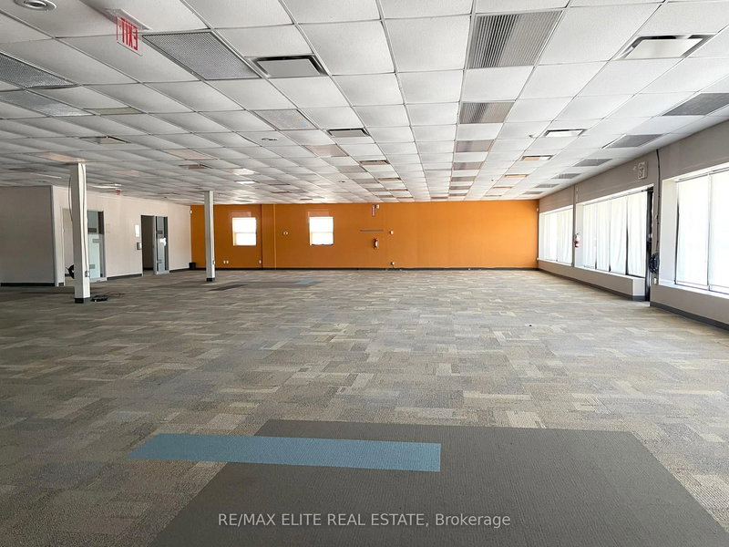 127-130 - 210 Memorial Ave, Orillia, L3V 7V1 | Image 3