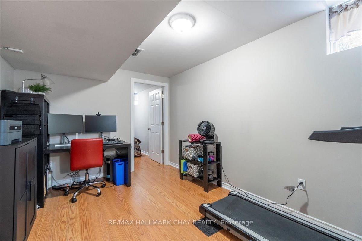 Listing Image 32