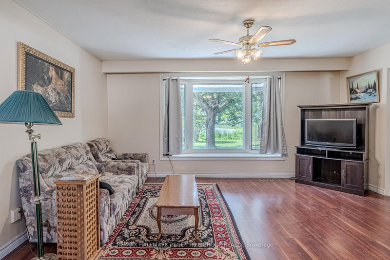 223 Phillips St, Barrie, L4N 3V2 | Image 3