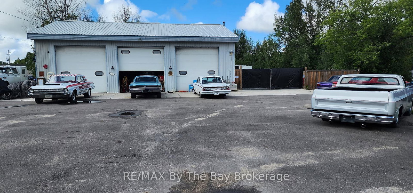 212 Beech Street - Photo 2