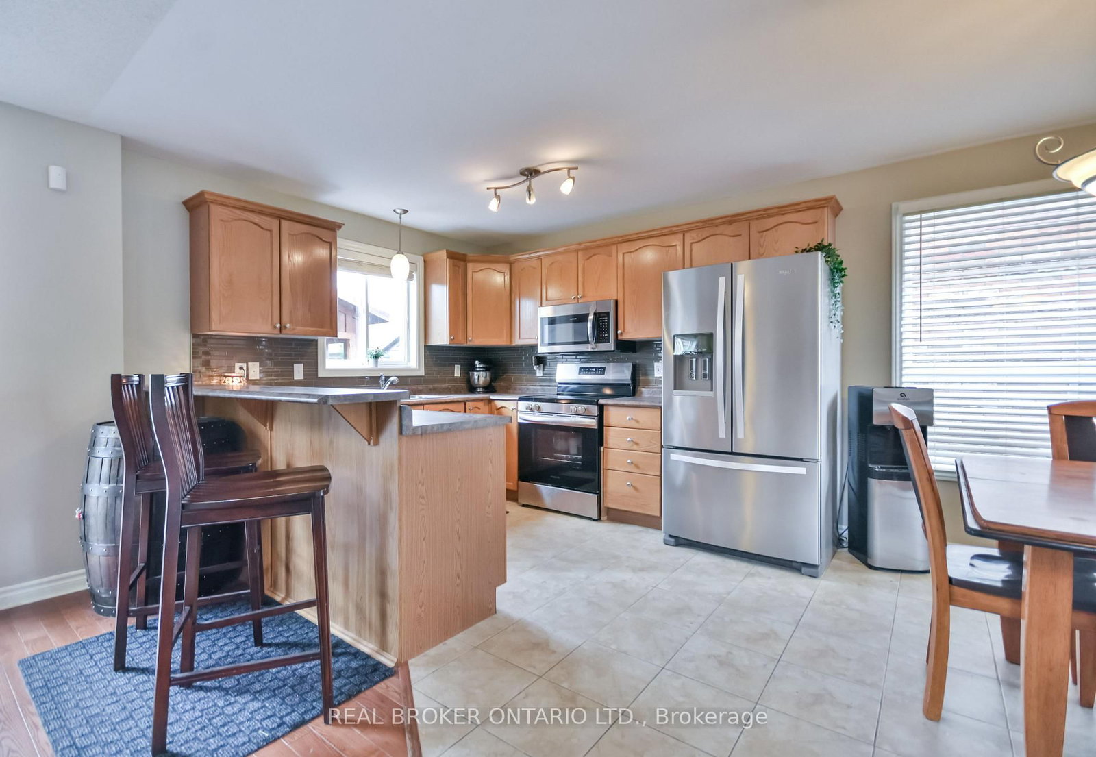Listing Image 21