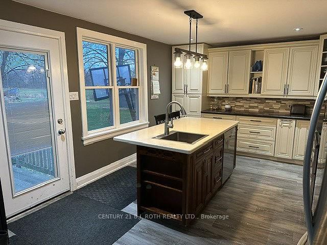 Listing Image 19