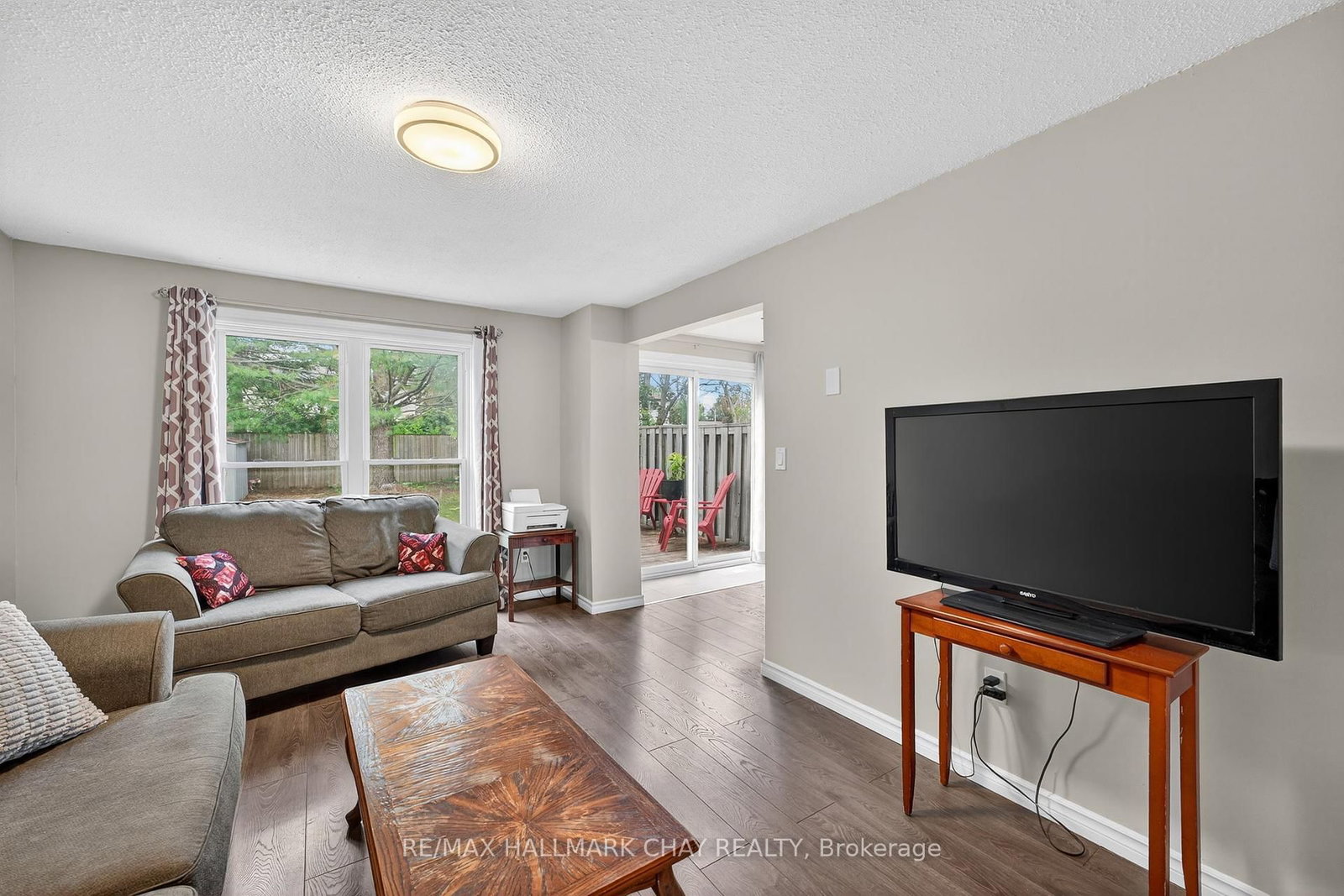 Semi-Detached House sold at 36 Mowat Crescent, Barrie, Ontario, L4N 5B3 - Letitia Heights - MLS: S12372591