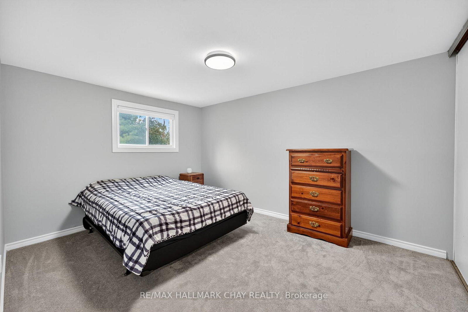 Semi-Detached House sold at 36 Mowat Crescent, Barrie, Ontario, L4N 5B3 - Letitia Heights - MLS: S12372591