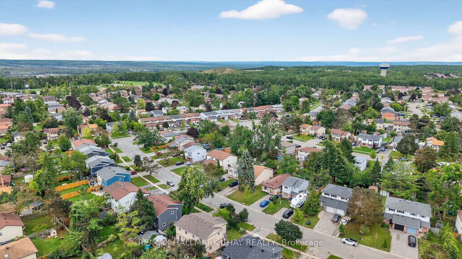 Semi-Detached House sold at 36 Mowat Crescent, Barrie, Ontario, L4N 5B3 - Letitia Heights - MLS: S12372591