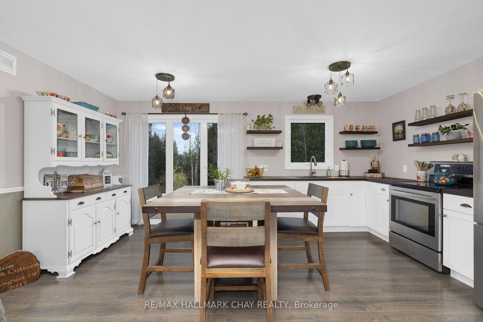 Listing Image 13