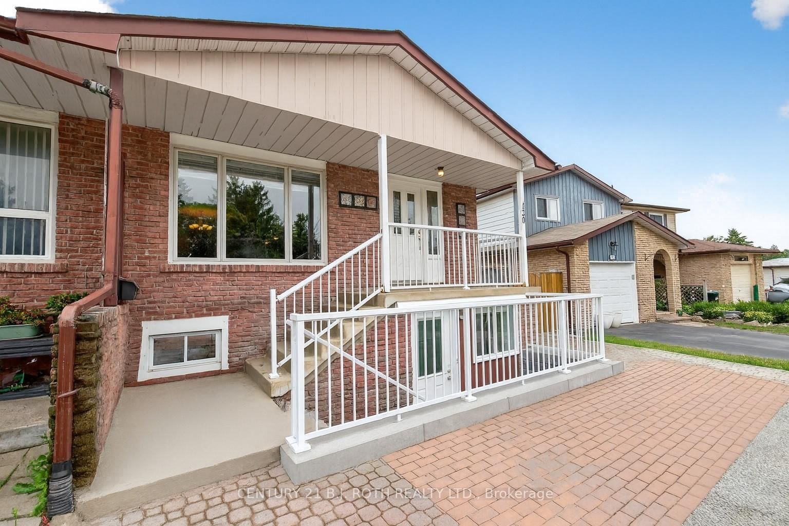 Semi-Detached House sold at 120 Kozlov Street, Barrie, Ontario, L4N 4P9 - Sunnidale - MLS: S12375077