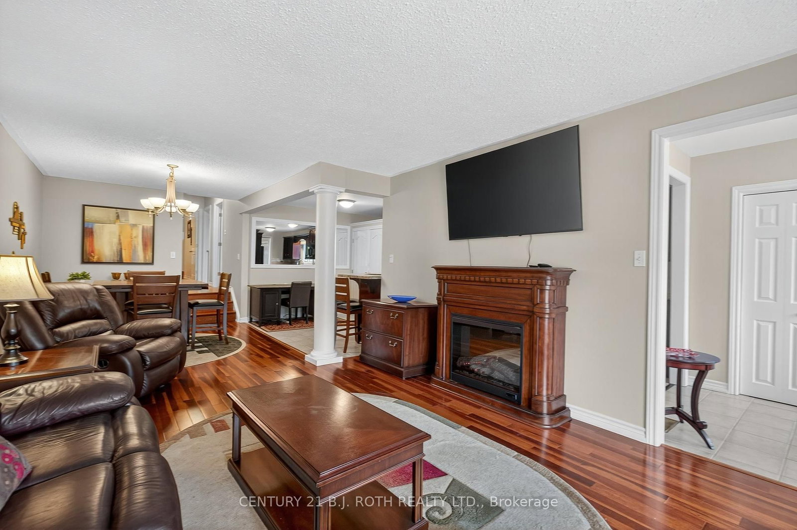 Semi-Detached House sold at 120 Kozlov Street, Barrie, Ontario, L4N 4P9 - Sunnidale - MLS: S12375077