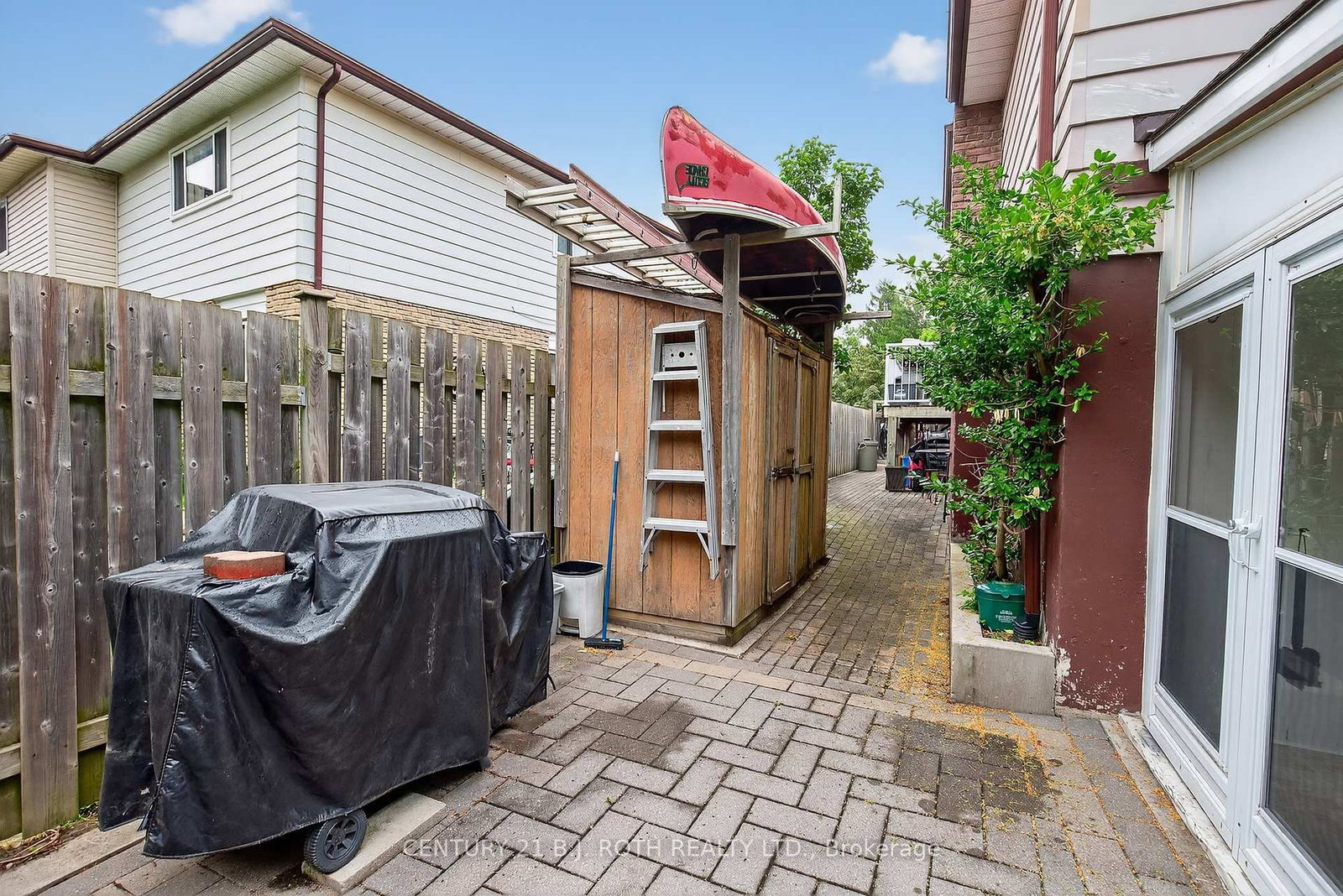 Semi-Detached House sold at 120 Kozlov Street, Barrie, Ontario, L4N 4P9 - Sunnidale - MLS: S12375077