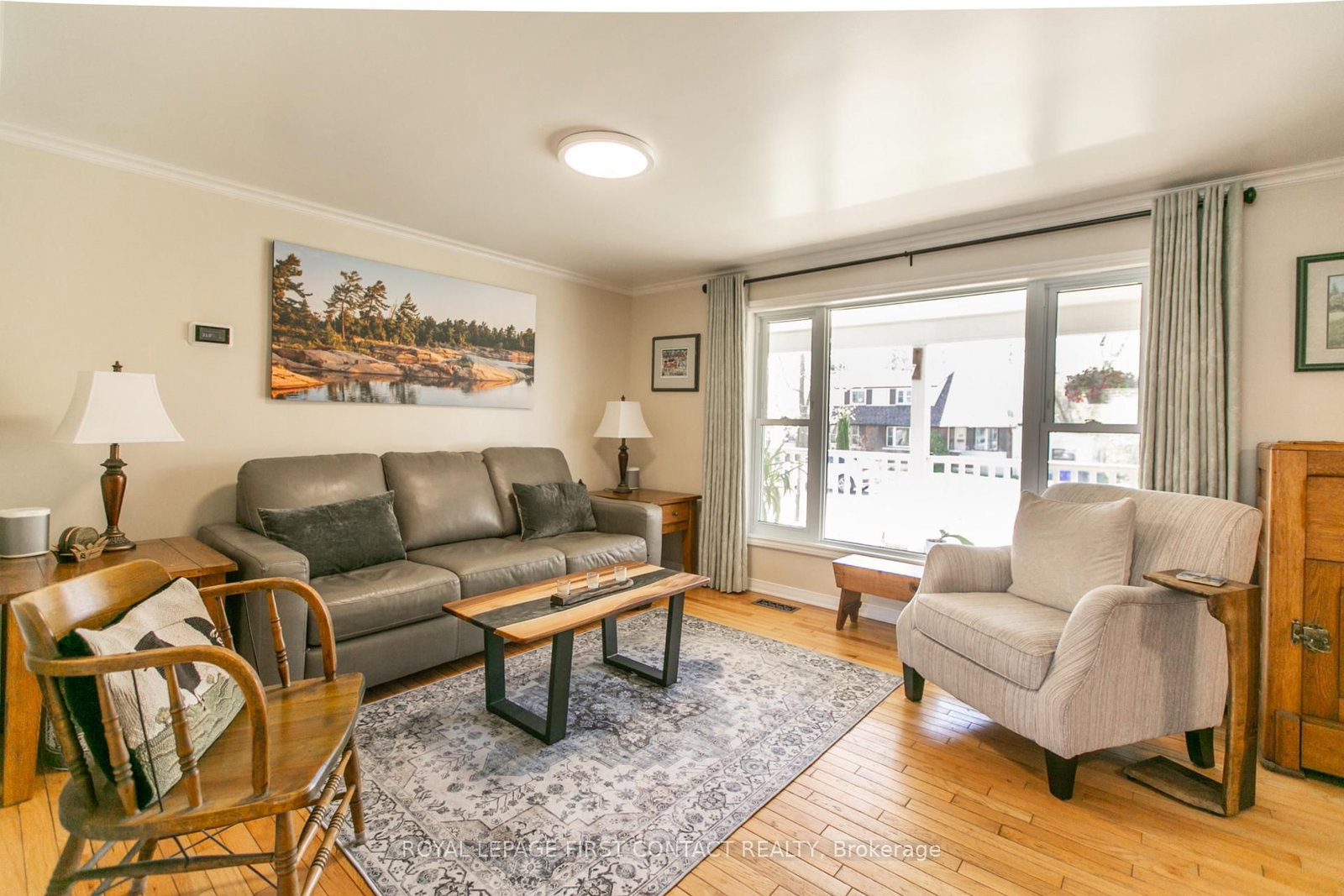 Listing Image 8