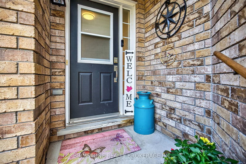 116 Bird St, Barrie, L4N 0W6 | Image 3