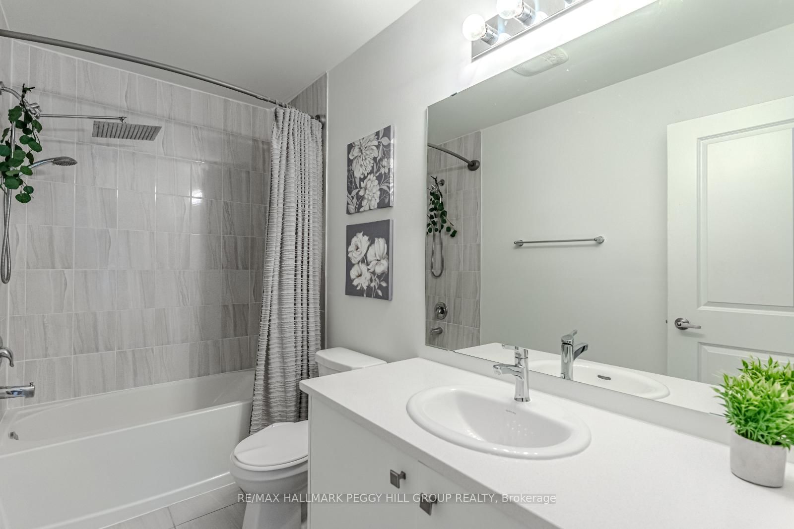 Townhouse leased at 9 Red Maple Lane, Barrie, Ontario, L9J 0N4 - Innis-Shore - MLS: S12377322